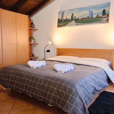 10' From Malpensa Casa Moderna, Netflix & Wi-Fi Daire Casorate Sempione Dış mekan fotoğraf
