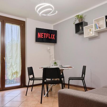10' From Malpensa Casa Moderna, Netflix & Wi-Fi Daire Casorate Sempione Dış mekan fotoğraf