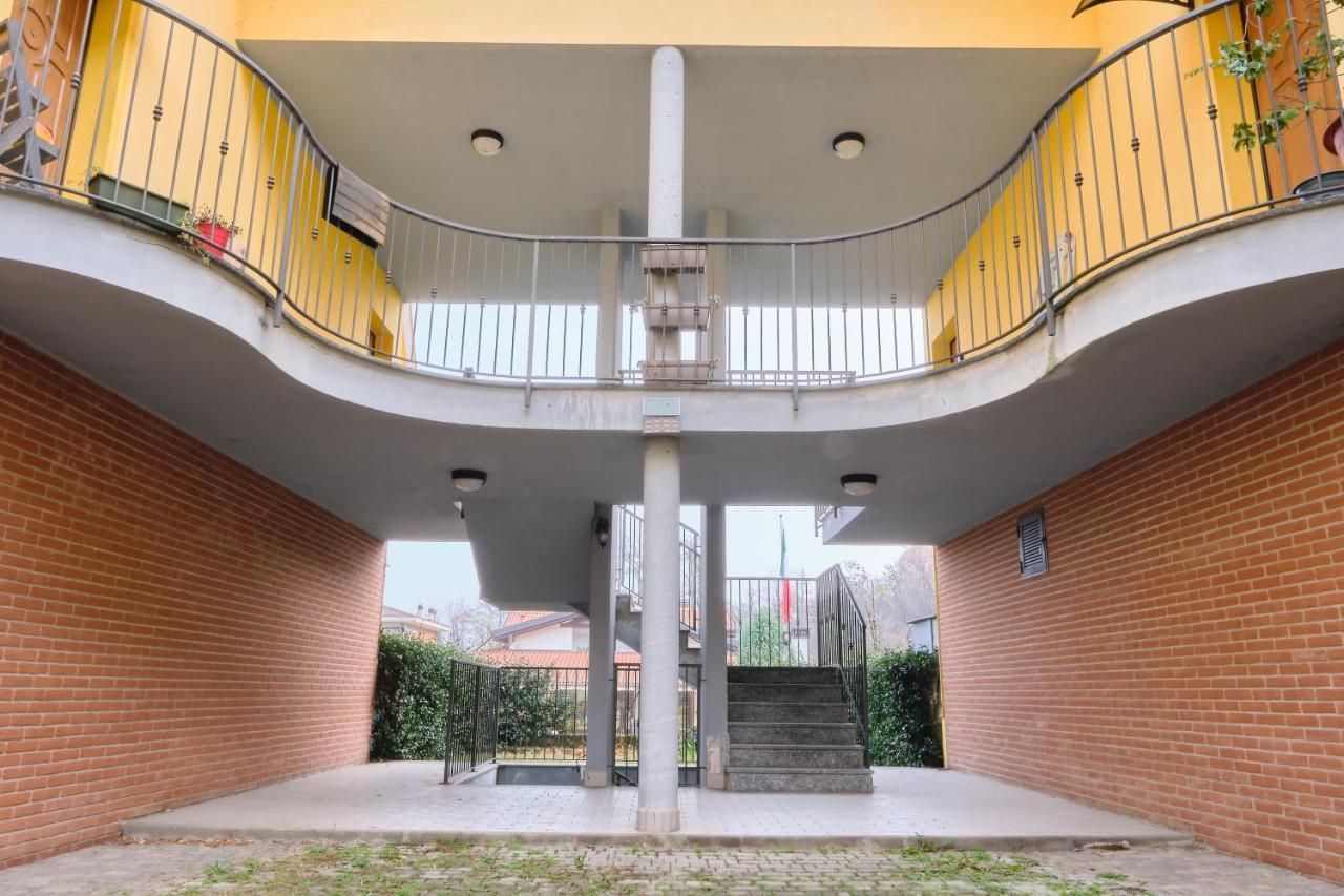 10' From Malpensa Casa Moderna, Netflix & Wi-Fi Daire Casorate Sempione Dış mekan fotoğraf